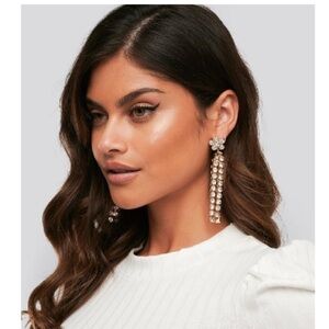 Flower gem statement earring